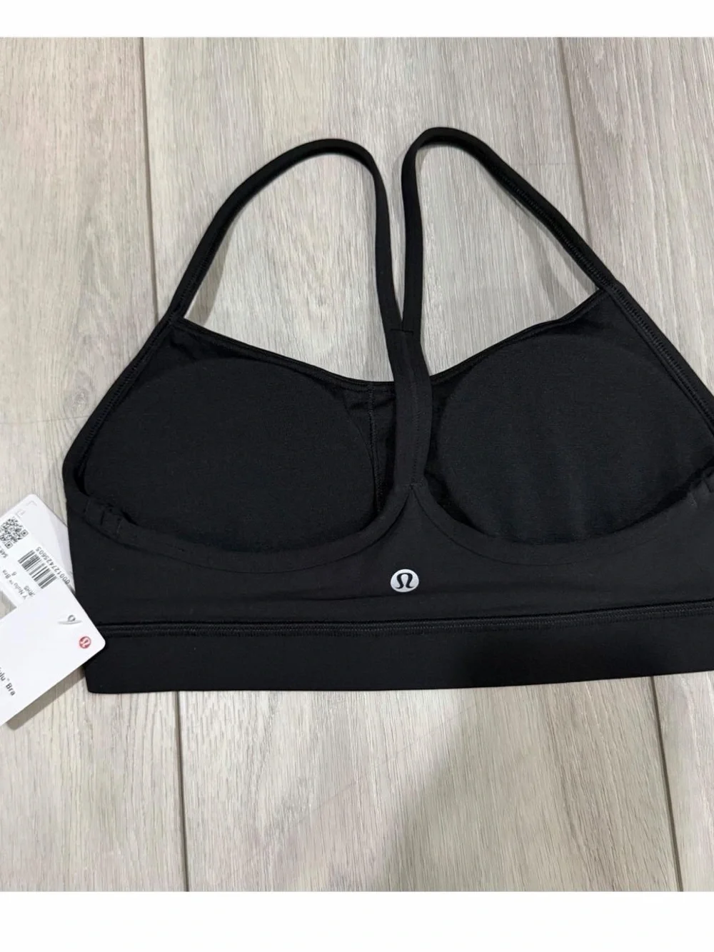 lululemon athletica Black Flow Y Nulu Bra. Light Support A-C Cup — Size 6